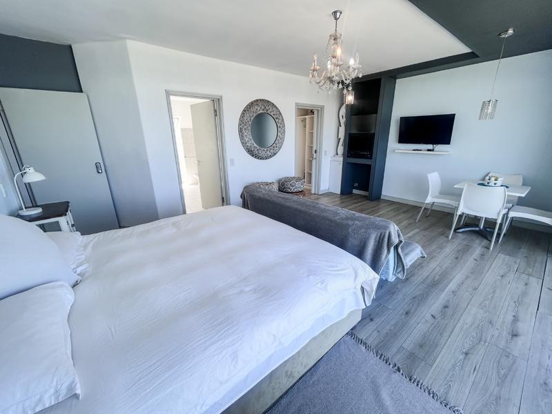 5 Bedroom Property for Sale in Dolphin Beach Western Cape